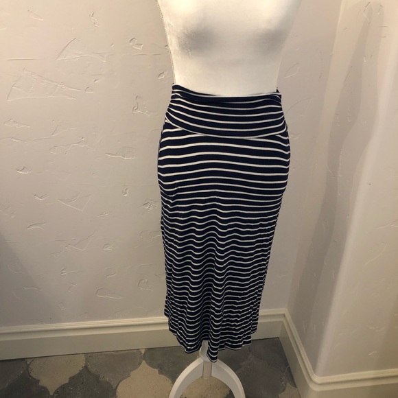 Lot of 4 knit skirts by Bobeau. Size XS - Picture 2 of 4